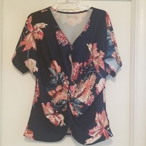Blush boutique brand knot shirt floral